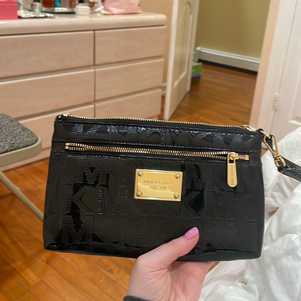 Patent leather Michael kors clutch